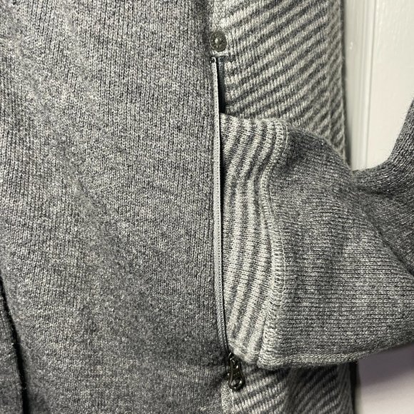 prAna - Grey Breathe Kari Zip Front Hooded Jacket Coat - Picture 8 of 13